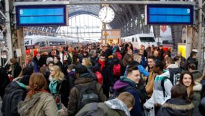 Bahn-Streik am Montagmorgen!