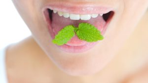 Mundgeruch: Tipps gegen schlechten Atem