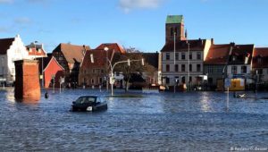 Sturmtief „Zeetje“ setzt Wismar unter Wasser