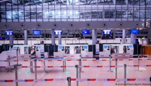 Warnstreik legt Hamburger Flughafen lahm