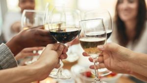 Verzicht auf Alkohol und Co.: Diese Fasten-Arten liegen im Trend