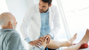 Arthrose im Knie: Ursachen, Symptome und Behandlung